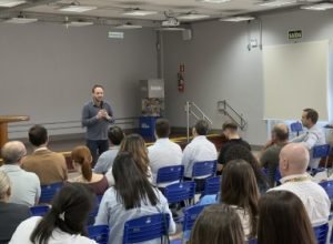 Reunião do CODER em Erechim discute estratégias de inovação e desenvolvimento econômico para fortalecer a competitividade do município.