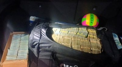 PRF apreende cerca de R$ 2 milhões em dinheiro escondido em carro na BR-101, em Araquari, no Norte de Santa Catarina.