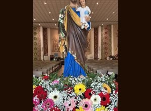 Fiéis participam da novena e da programação religiosa em homenagem a São José na Catedral de Erechim-RS.