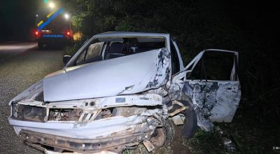 Veículo VW Gol ficou com danos de grande monta após grave acidente na RS-420, próximo à comunidade da Linha Gruta, em Aratiba.