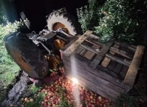 Acidente com trator no interior de São Joaquim mobilizou equipes do Corpo de Bombeiros na Serra Catarinense.