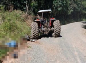 Homem morre após grave acidente com trator na zona rural de Paula Freitas, no Sul do Paraná.