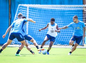 Treino tático do Grêmio no CT Luiz Carvalho antes do confronto contra o Atlético-MG pela quarta rodada do Campeonato Brasileiro na Arena.