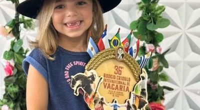 vitoria-e-solidariedade-lacadora-de-5-anos-doa-cabelo-apos-titulo-em-vacaria